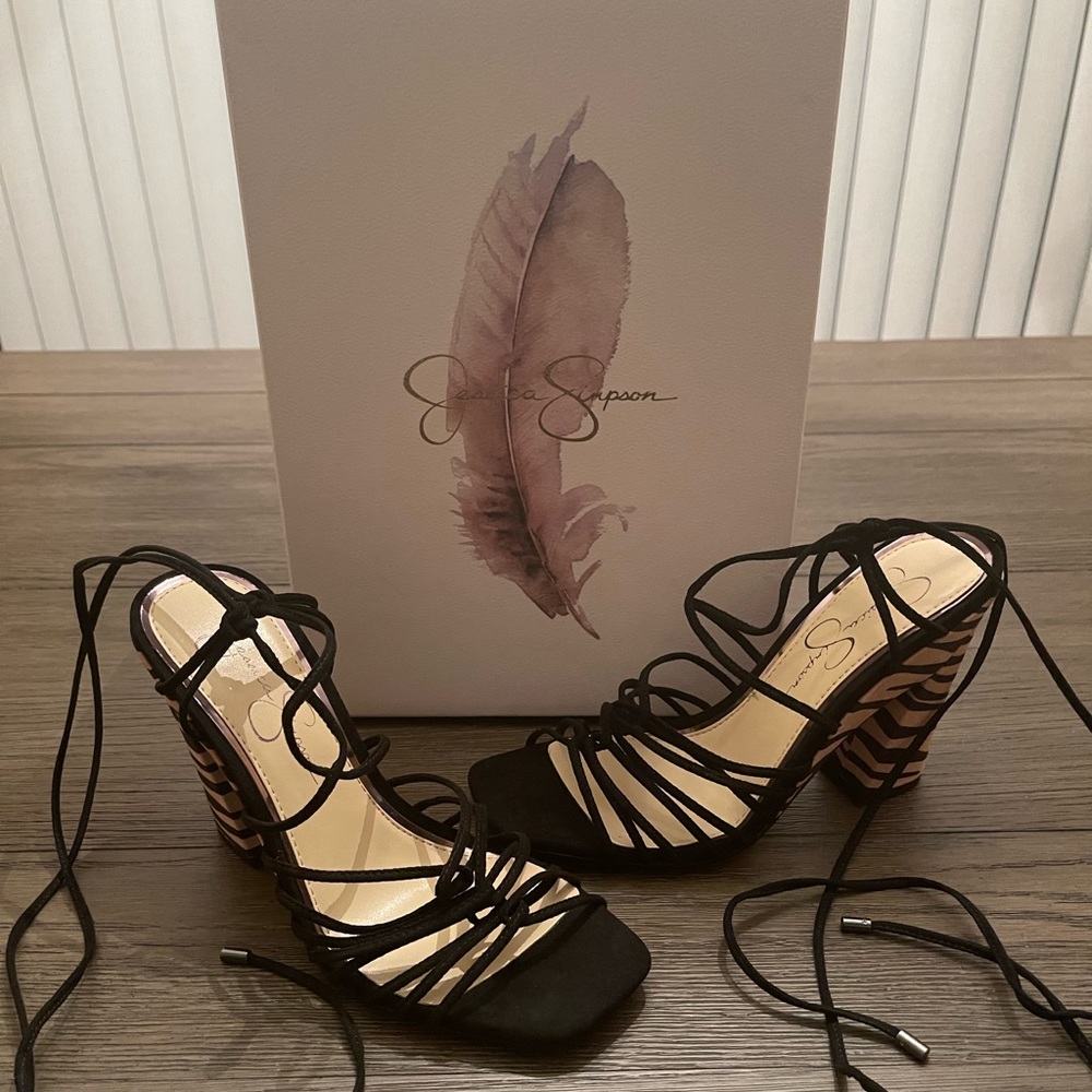 (SOLD)Jessica Simpson Heels